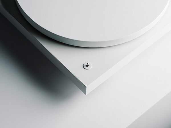 Debut PRO B White Edition