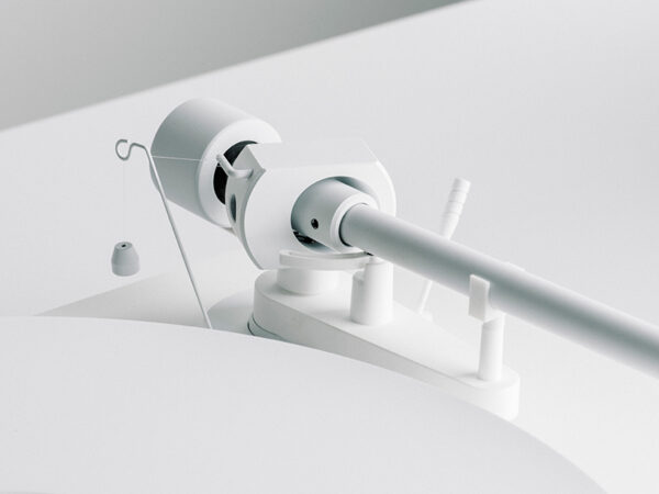 Debut PRO B White Edition