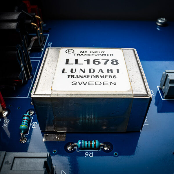 MC Step Up Box DS3 B