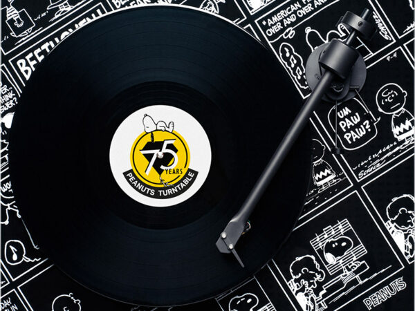 Peanuts Turntable